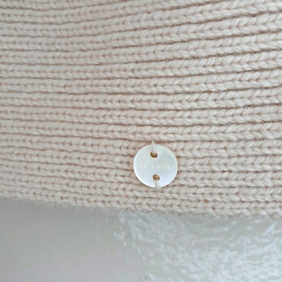 Ted Baker Women's Cream Wrap Sweater. Size 2 - Picture 3 of 11